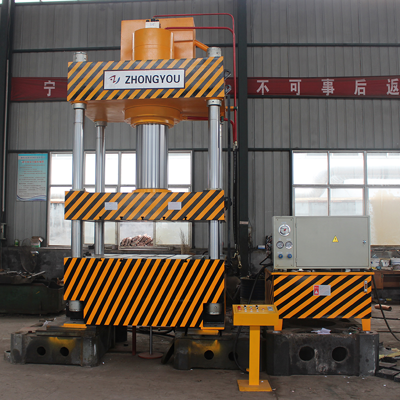 四柱油壓機缸徑和噸位的關系