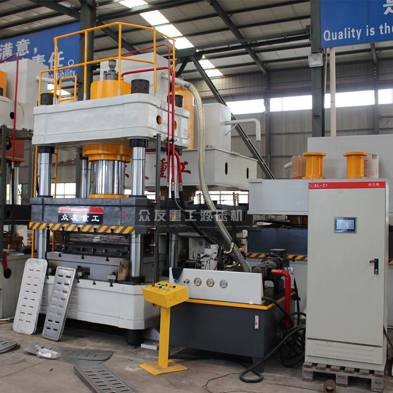 四柱油壓機壓缸出現(xiàn)回程慢狀況的原因