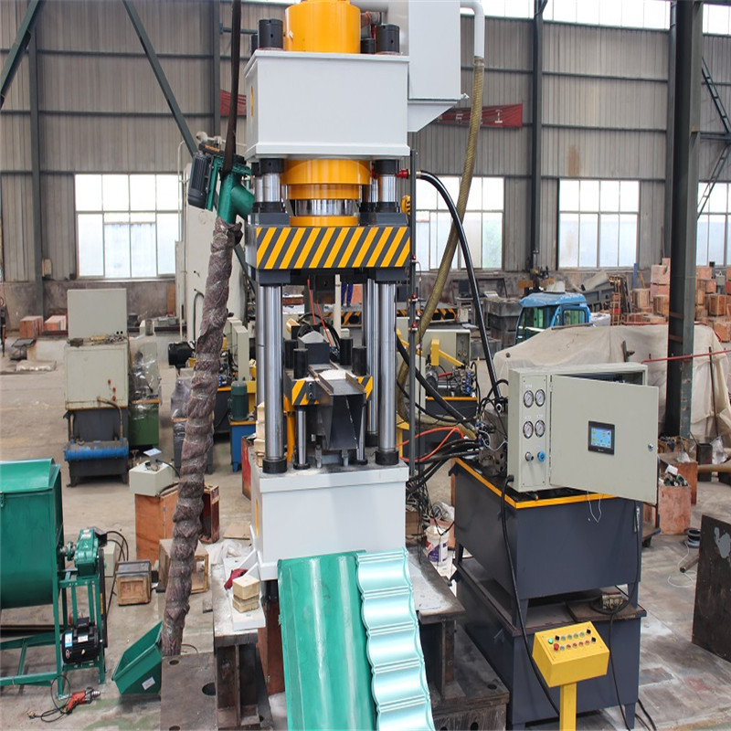 400噸四梁四柱5公斤鹽磚機