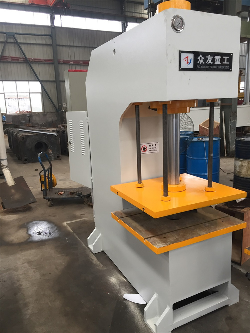 63噸臺面750×700帶導柱單臂油壓機