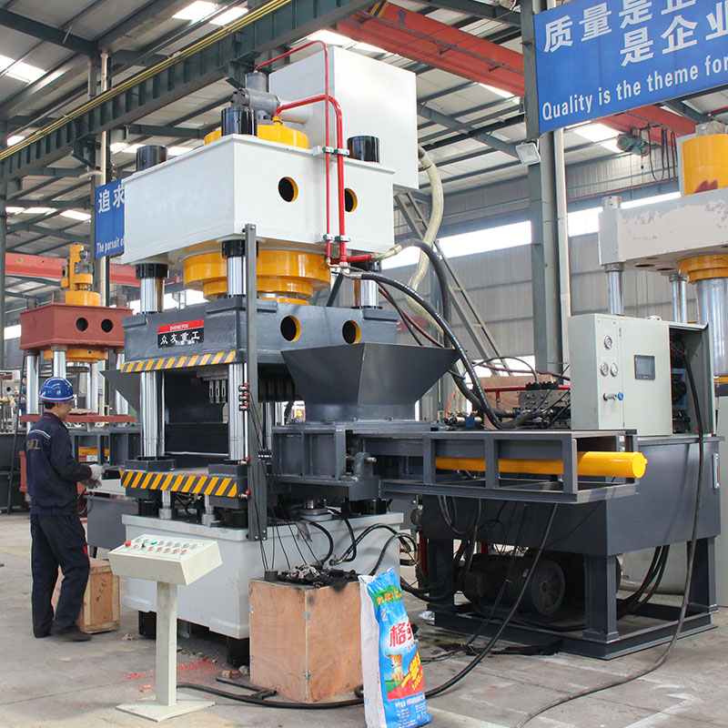 630噸四柱雙色魚餌壓塊機(jī)