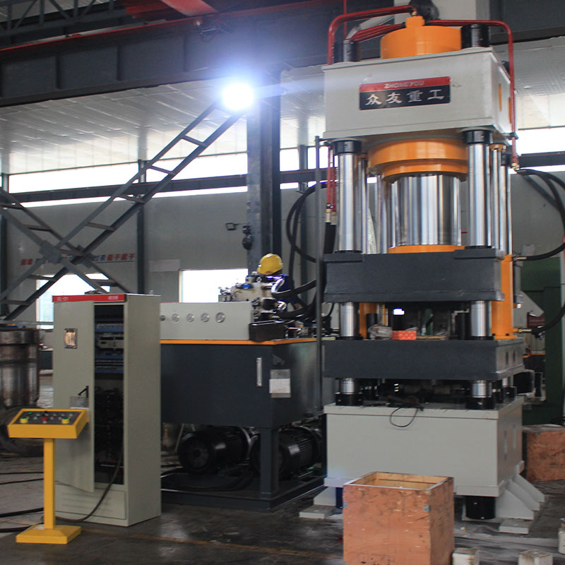 630噸鹽磚壓塊成型液壓機