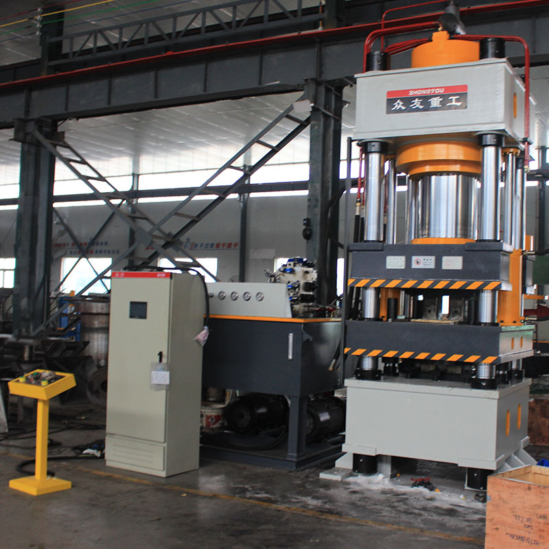 630噸鹽磚壓塊成型液壓機