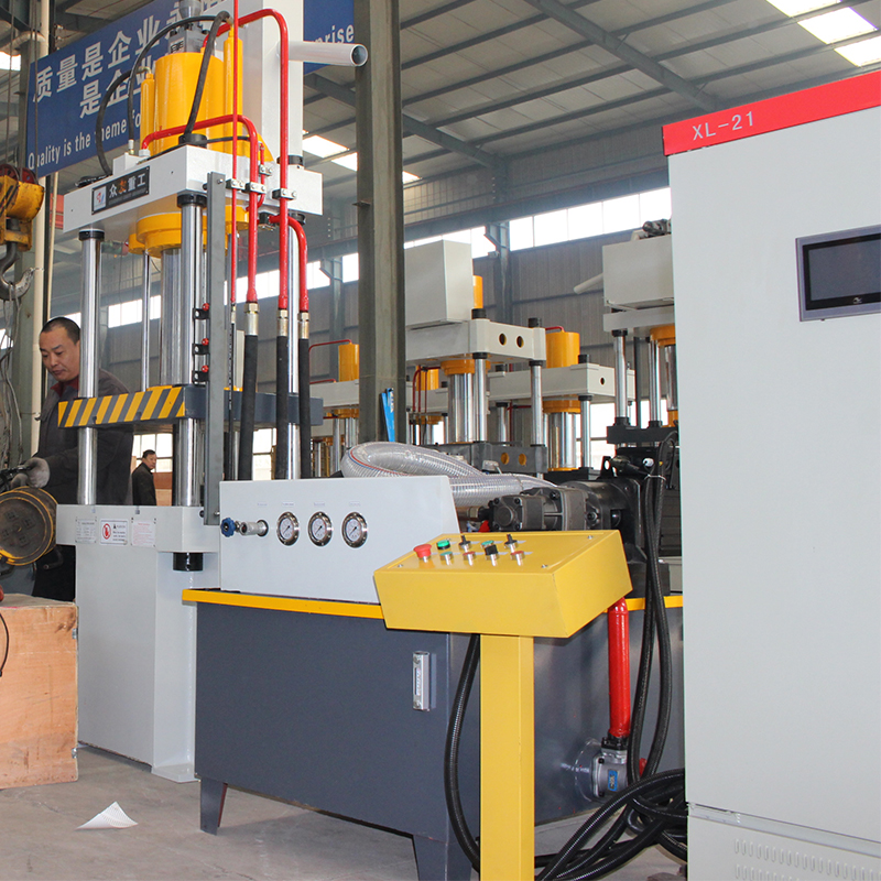 100噸帶快速缸伺服系統四柱液壓機