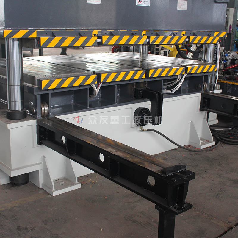 315噸四柱移動工作臺帶加熱板液壓機(jī)