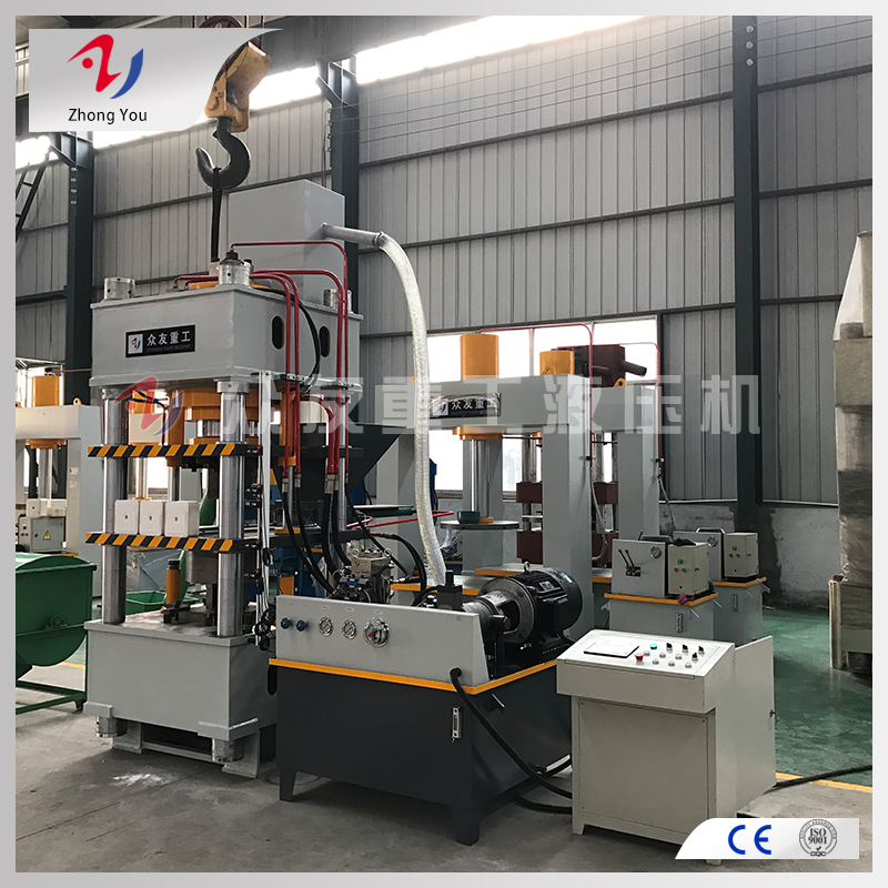 牛羊舔磚專用油壓機平時的維護和保養